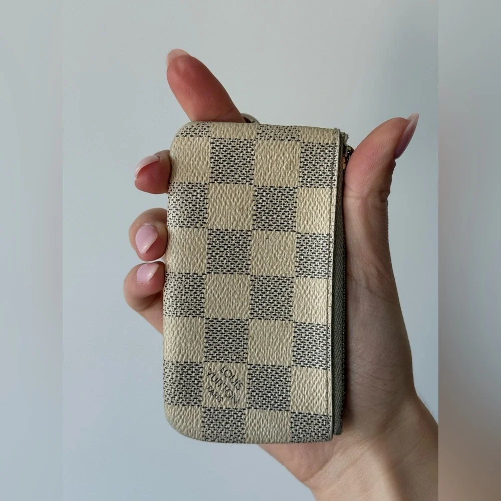 VINTAGE LOUIS VUITTON KEY POUCH - Picture 5 of 8